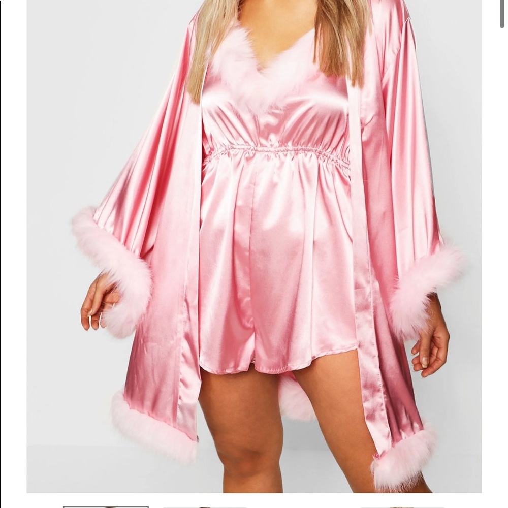 NWT BOOHOO Robe - Picture 2 of 6